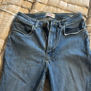 High rise, wrangler jeans